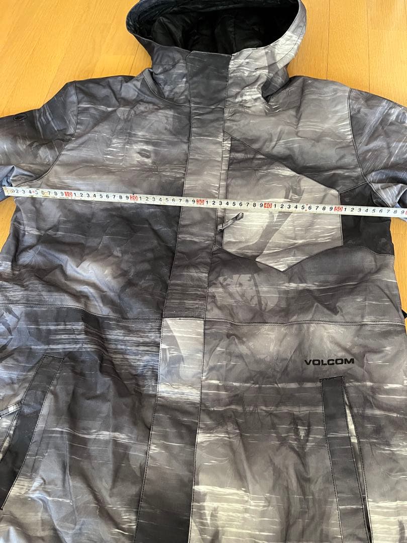 ☆新品☆ VOLCOM スノーボードジャケット グレー系