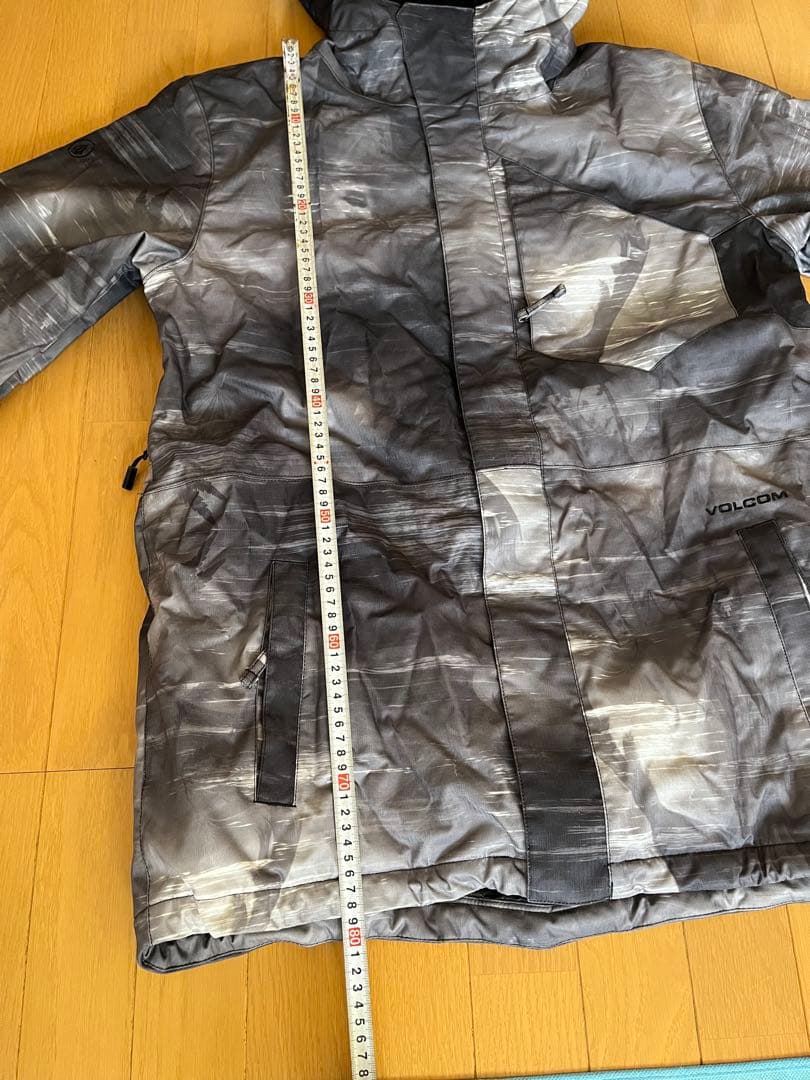 ☆新品☆ VOLCOM スノーボードジャケット グレー系