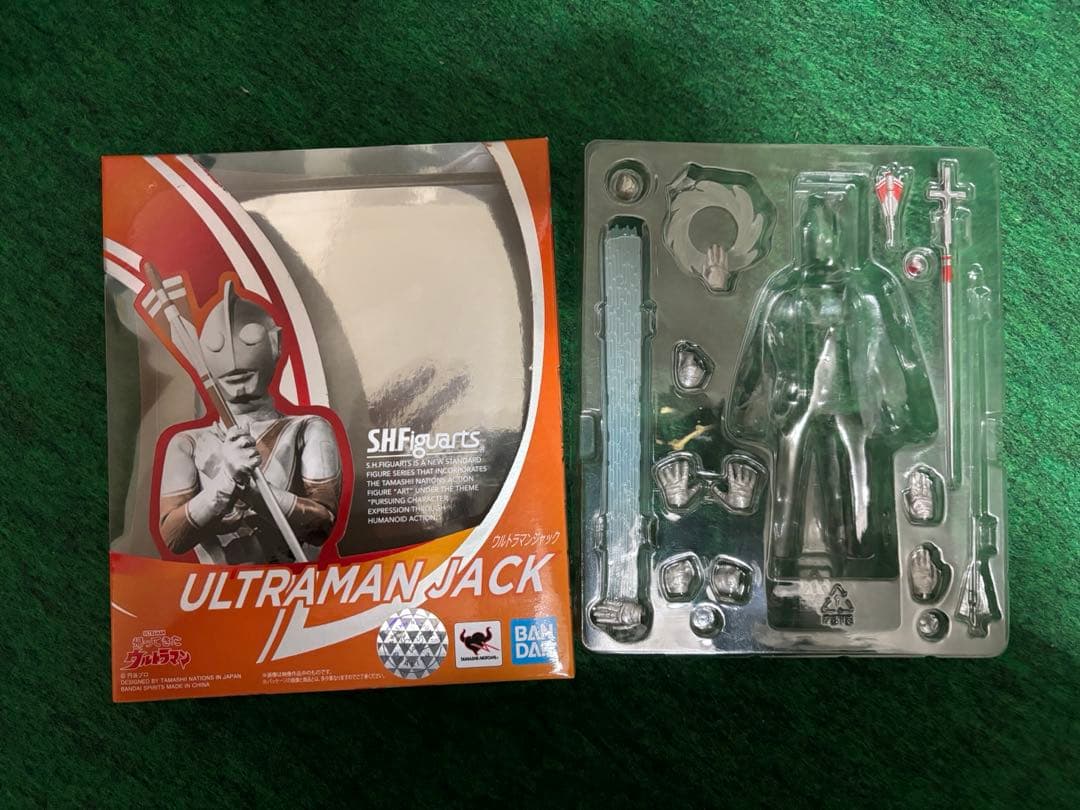 s.h figurets ウルトラマン六兄弟、ブラザーズマント　魂stage 付