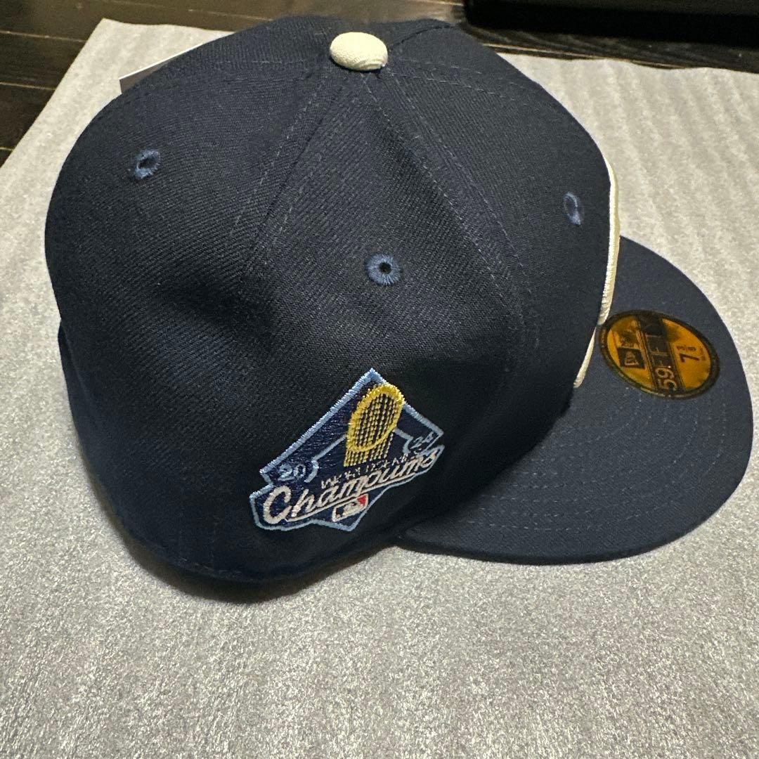 レア品　LA ドジャース　ベースボールキャップ　MLB NEWERA 紺色