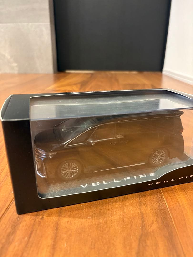 トヨタ VELLFIRE ミニカー 黒202 30/1 スケール