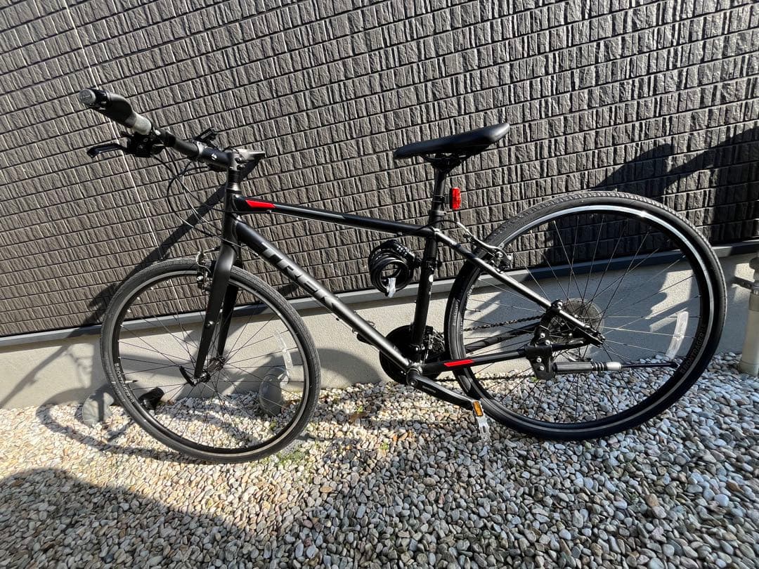 【極美品・雨天未使用・室内保管・低走行】TREK FX3 クロスバイク　トレック