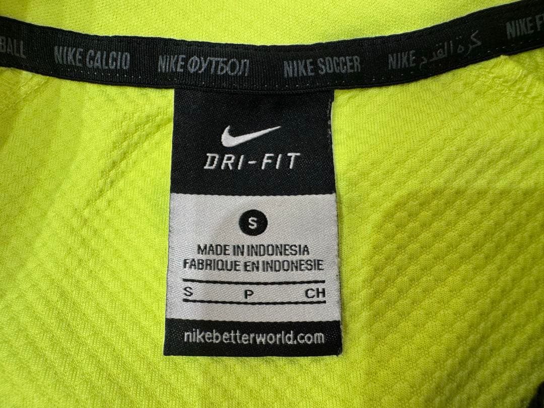 Nike Dri-FIT 蛍光イエロー ハーフジップウェア バルセロナ
