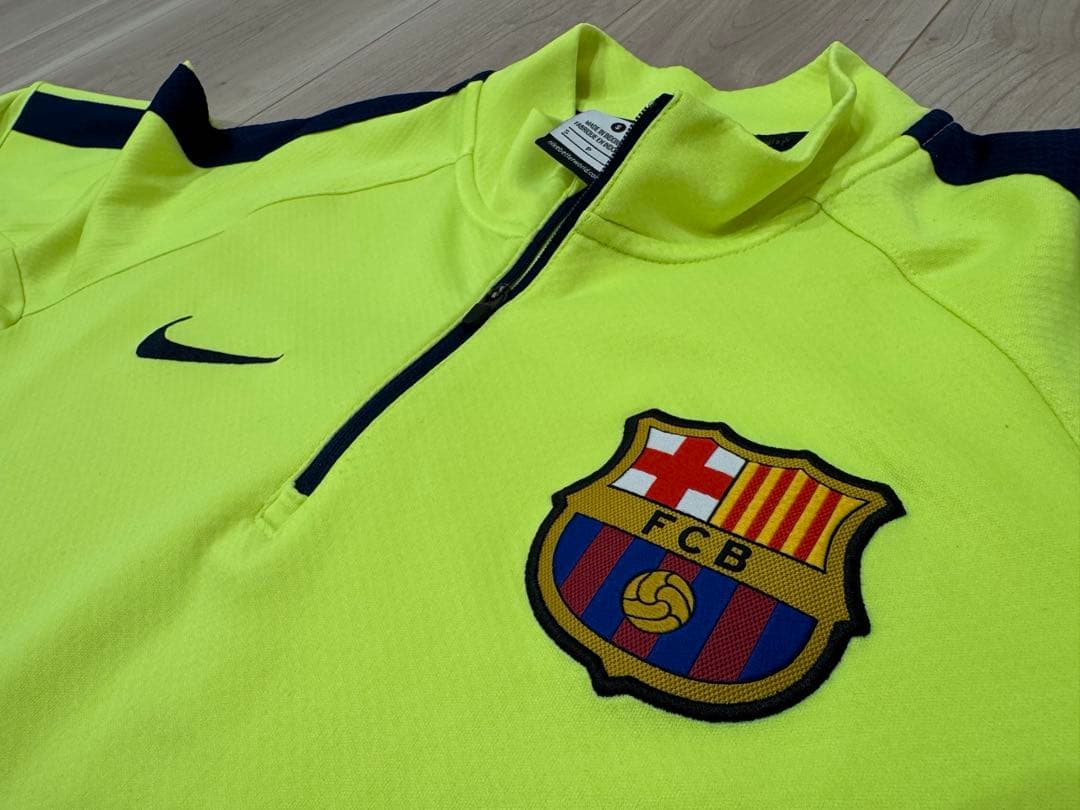 Nike Dri-FIT 蛍光イエロー ハーフジップウェア バルセロナ