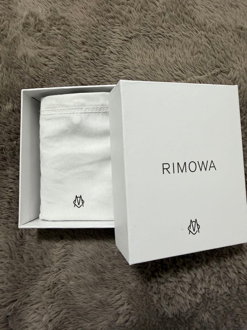 非売品　RIMOWA メタリックケース　トランプ　ノベルティー