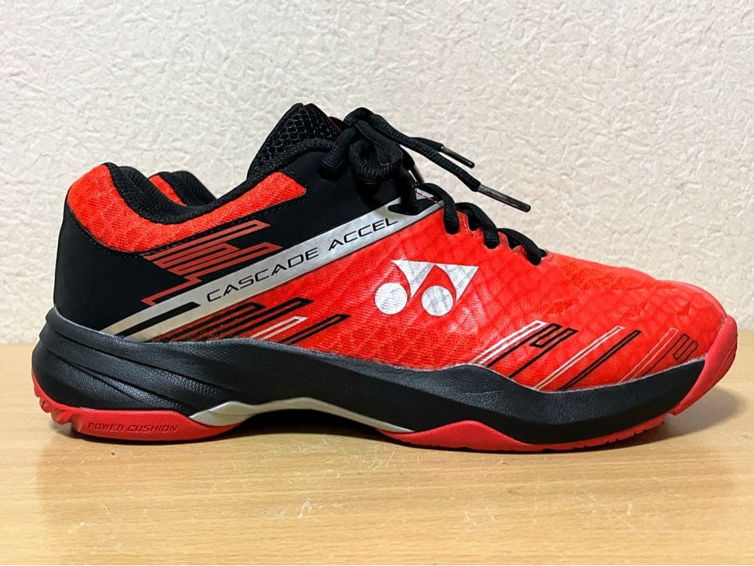 ★ほぼ未使用！YONEX ヨネックス パワークッション カスケード アクセル