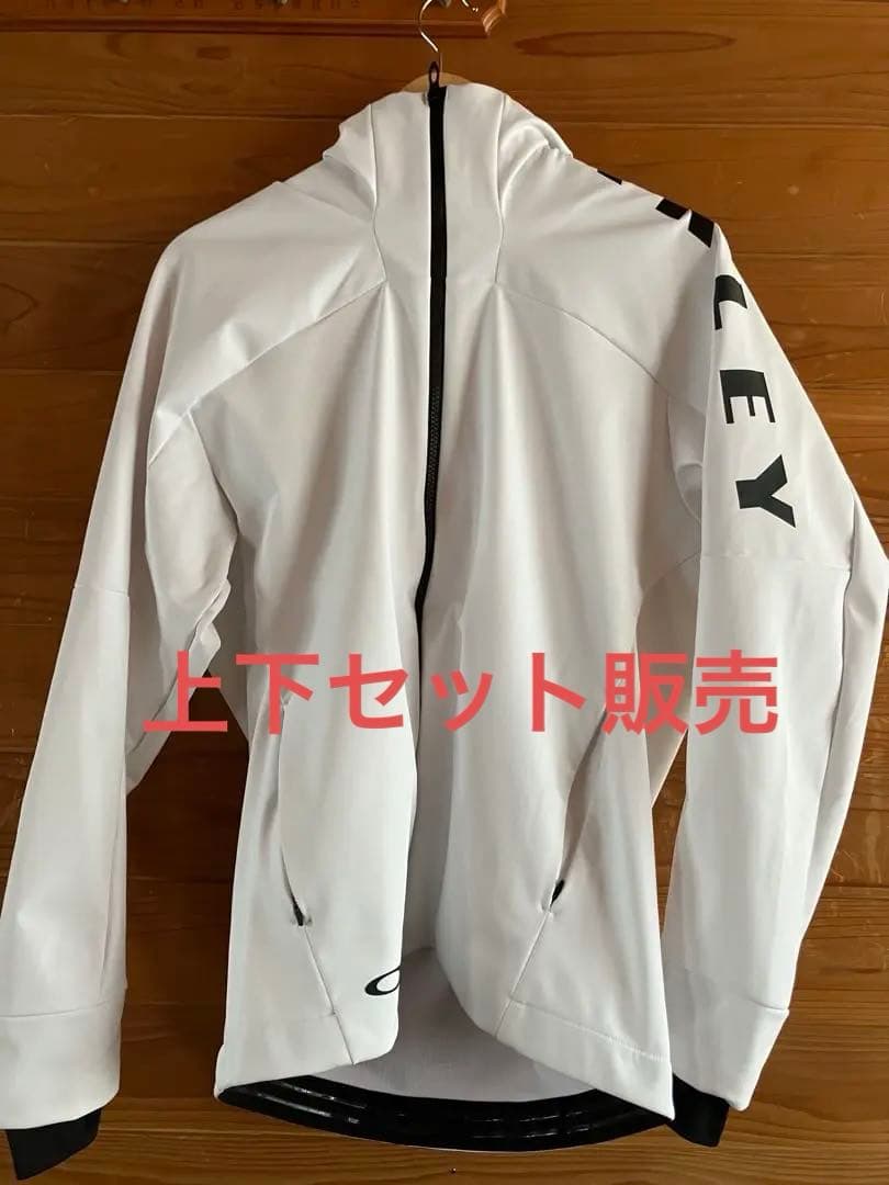 【最終価格】オークリー（OAKLEY)ジャージ 上下セット メンズ フード付き