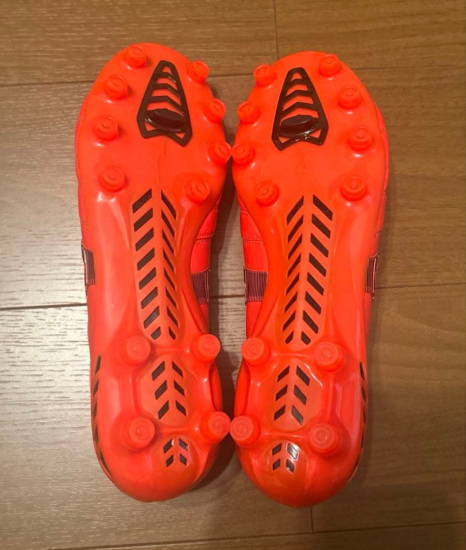 【新品未使用】MIZUNO MORELIA NEO Ⅲ JAPAN 赤