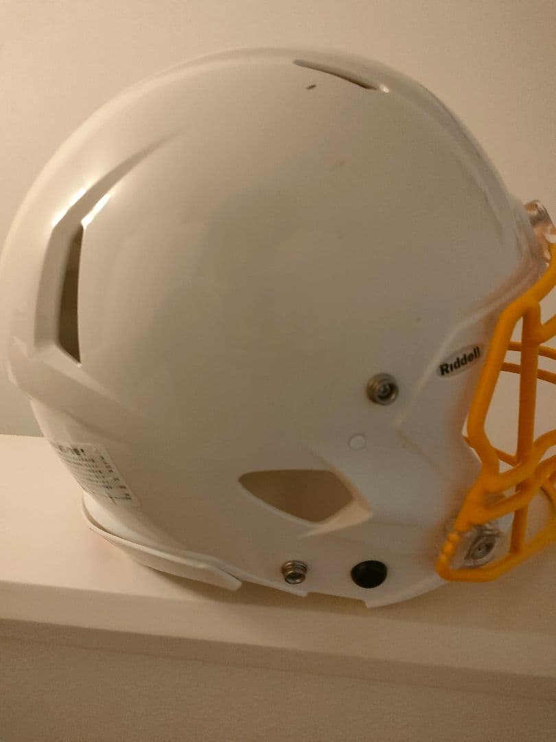 アメリカンフットボールのヘルメット