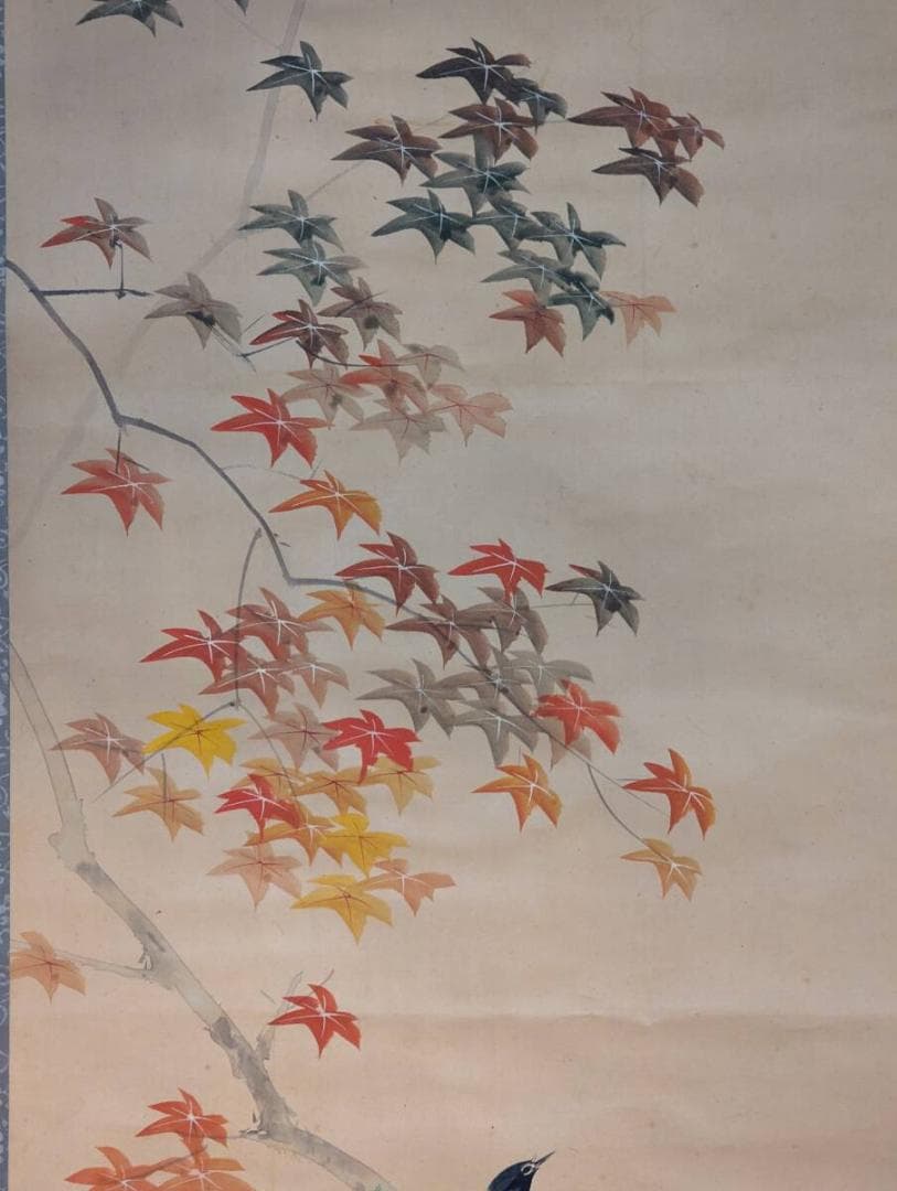 【真作】掛軸　秋景色掛軸　紅葉に小鳥図　優美な日本画・雅趣ある一幅　V91