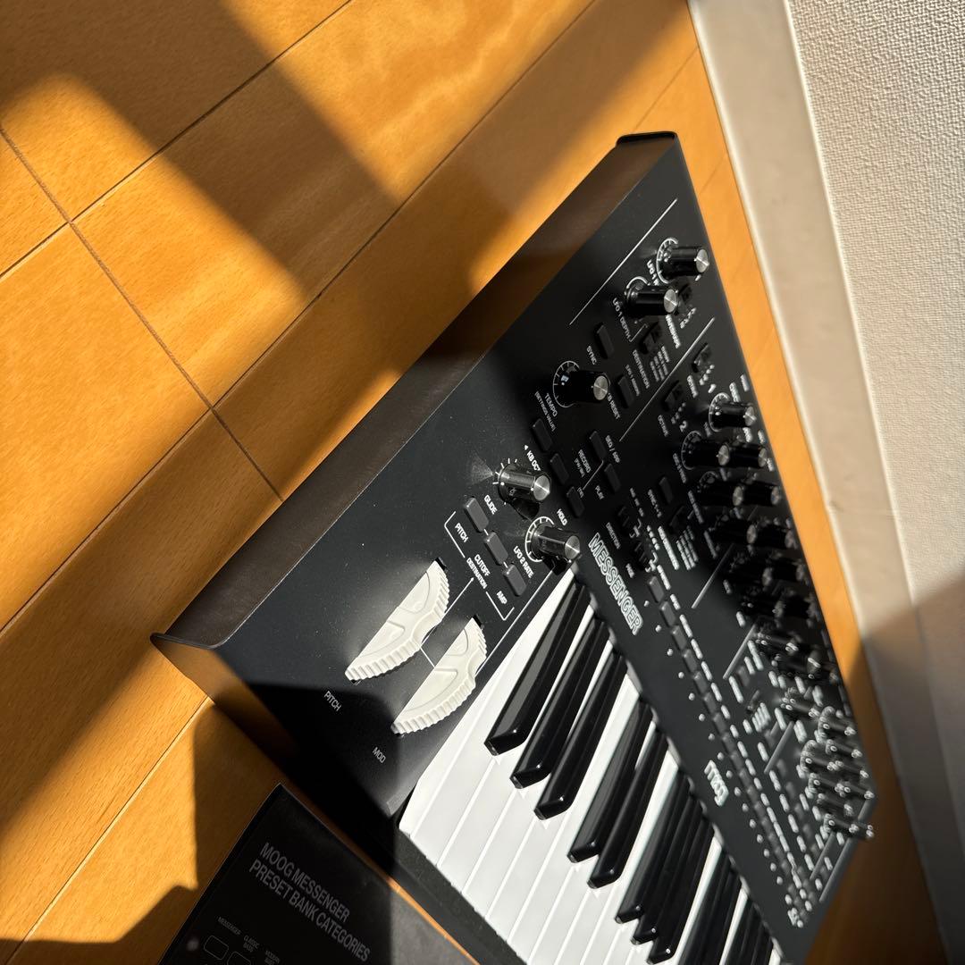 鍵盤楽器 MOOG MESSENGER