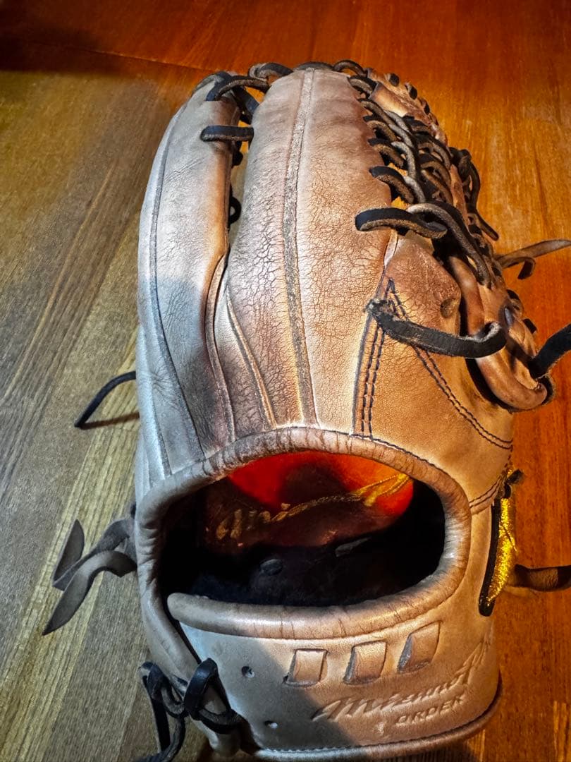 Mizuno Pro 硬式グローブ ベージュ