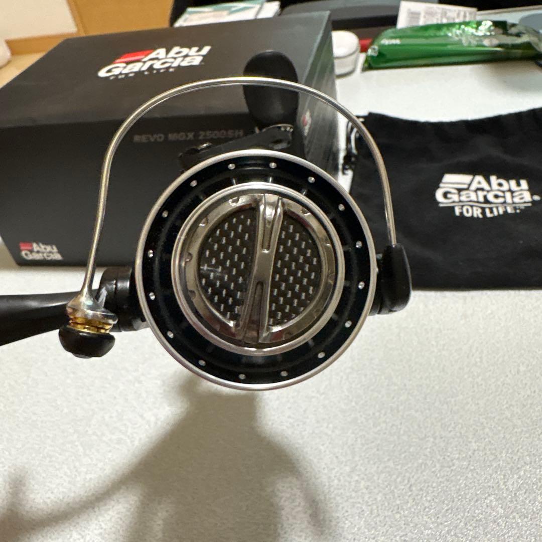 アブガルシア レボ MGX 2500SH 美品