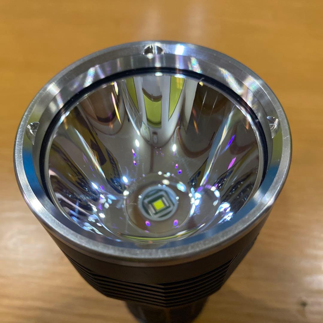 Convoy 4X18A SBT90.2 バッテリー付 懐中電灯 ハンディライト