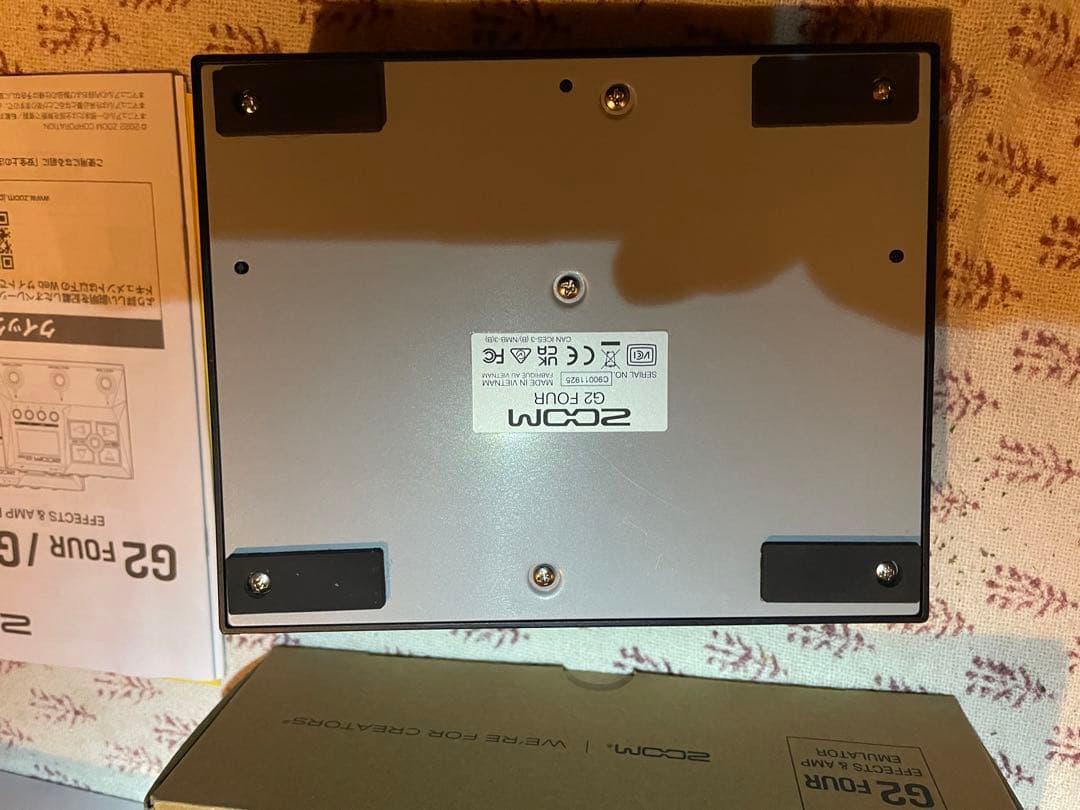 ZOOM G2 FOUR マルチギターエフェクター　美品