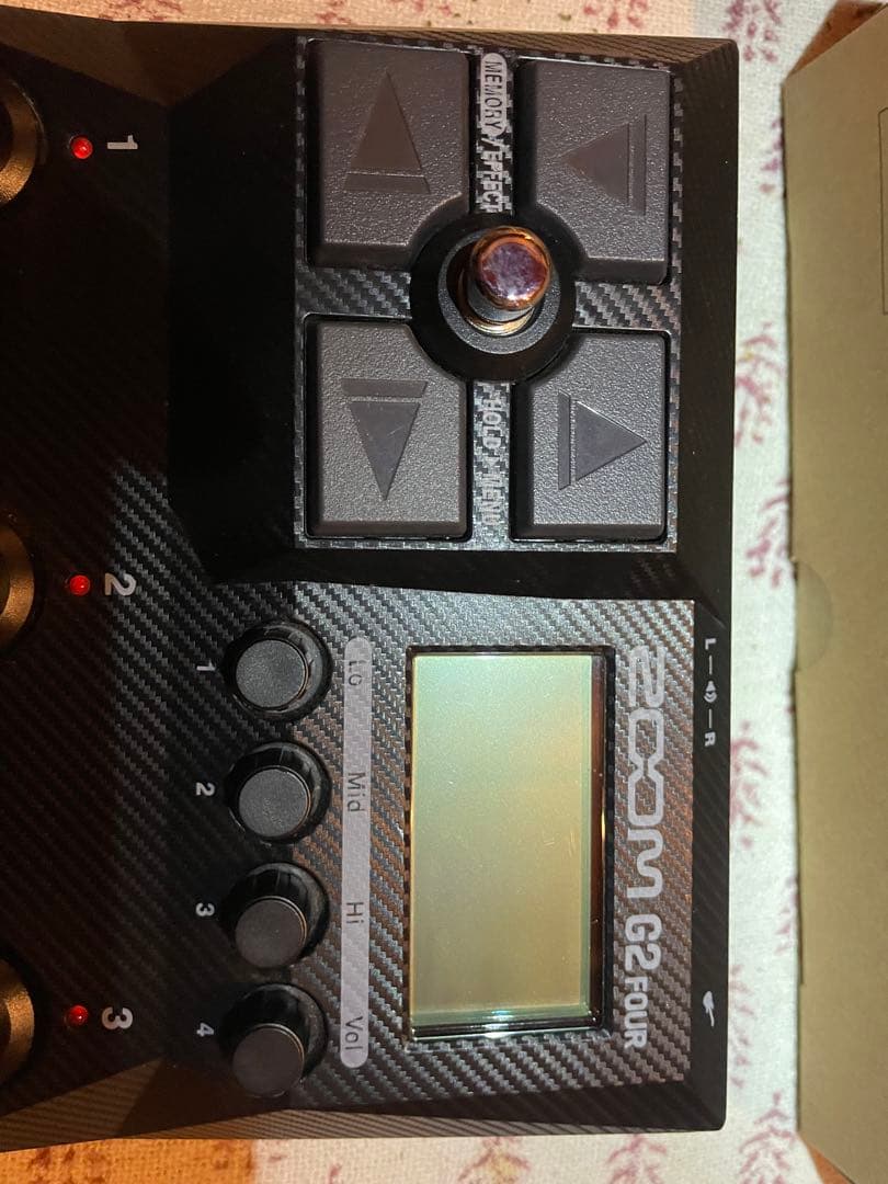 ZOOM G2 FOUR マルチギターエフェクター　美品