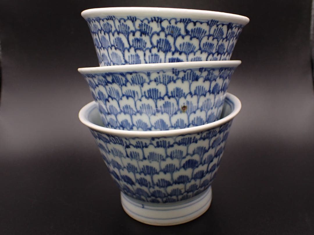 【完品】古伊万里 蓮華鱗 3客セット そば猪口 広東形 骨董品 幕末(青8)