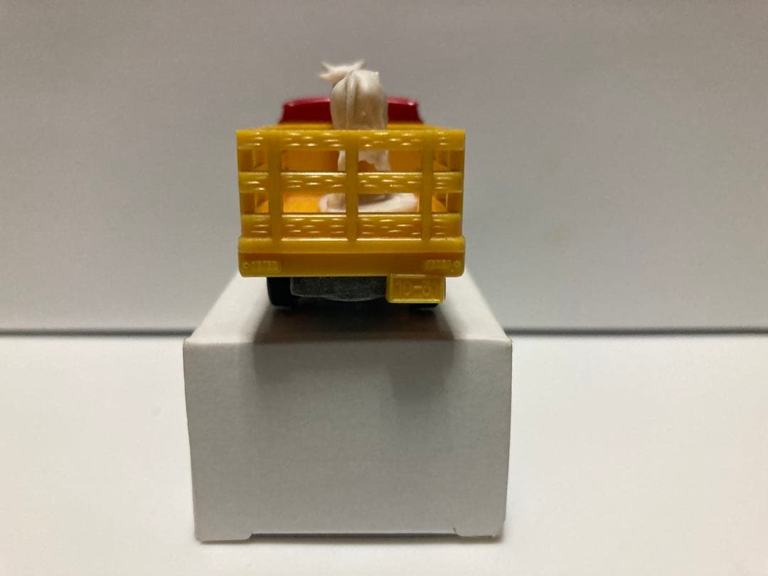 トミカ　日本製　ハイエース　牧場トラック　牛付き　当時物