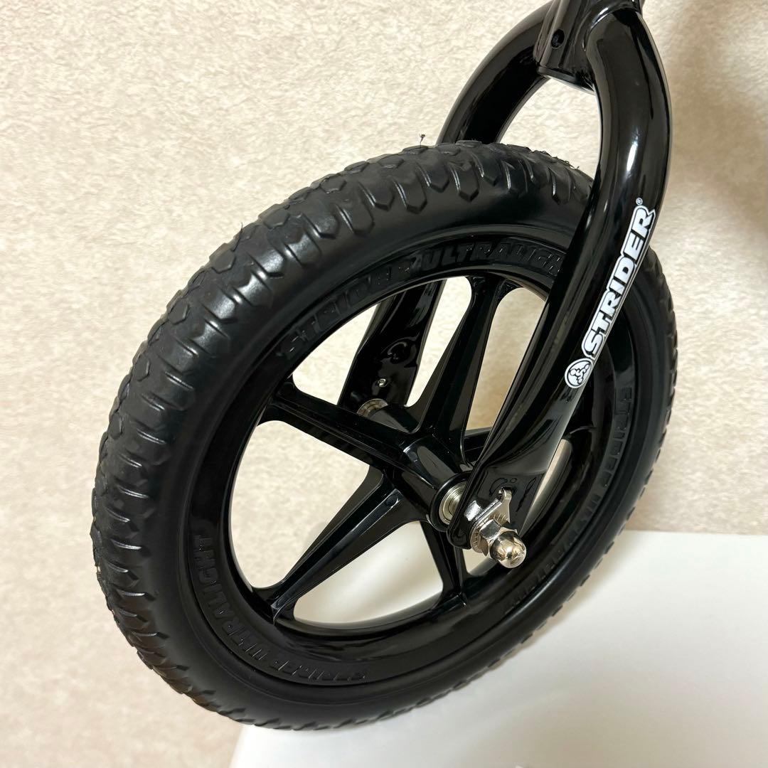美品✨ ストライダー スポーツ 12インチ キックバイク ブラック プロテクター