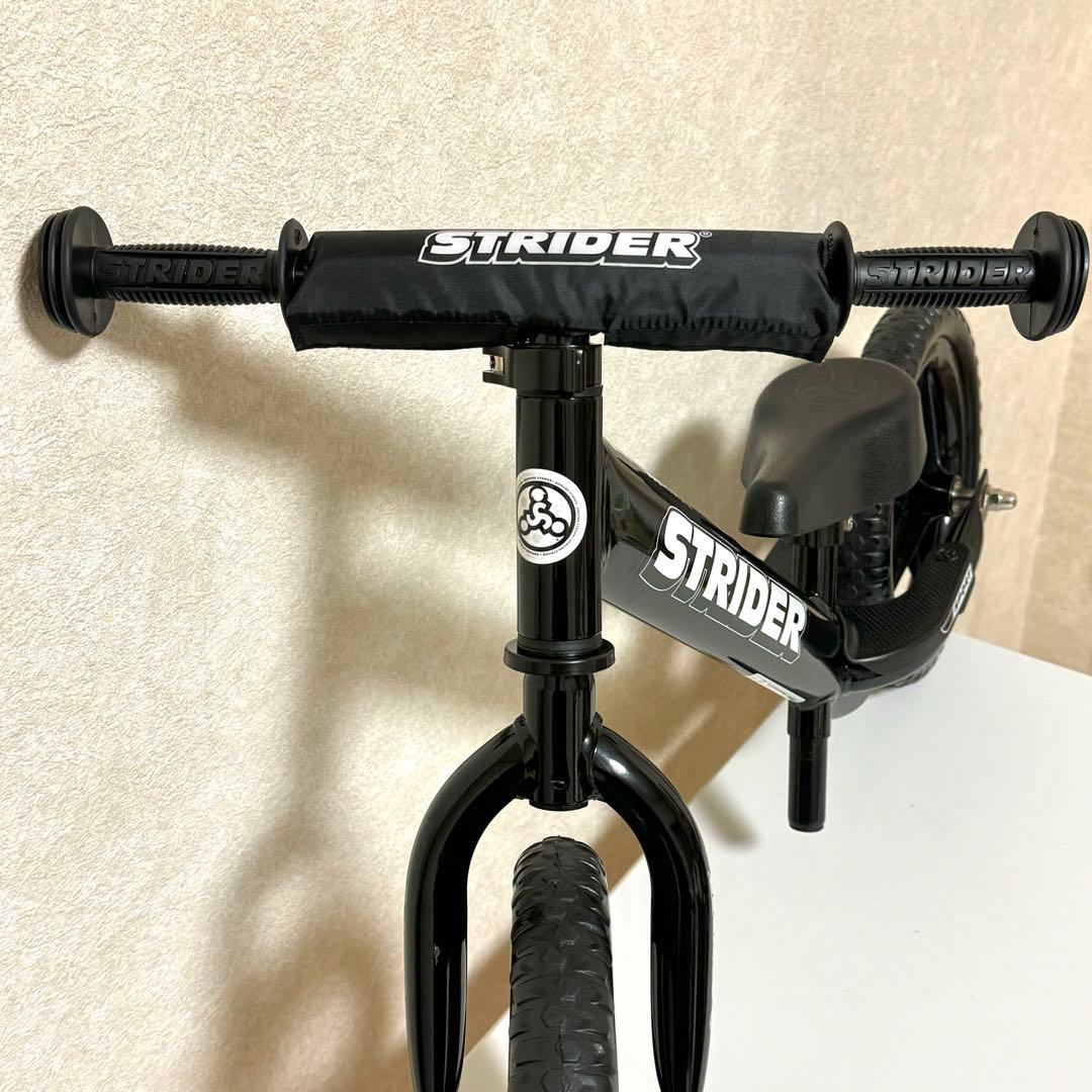 美品✨ ストライダー スポーツ 12インチ キックバイク ブラック プロテクター