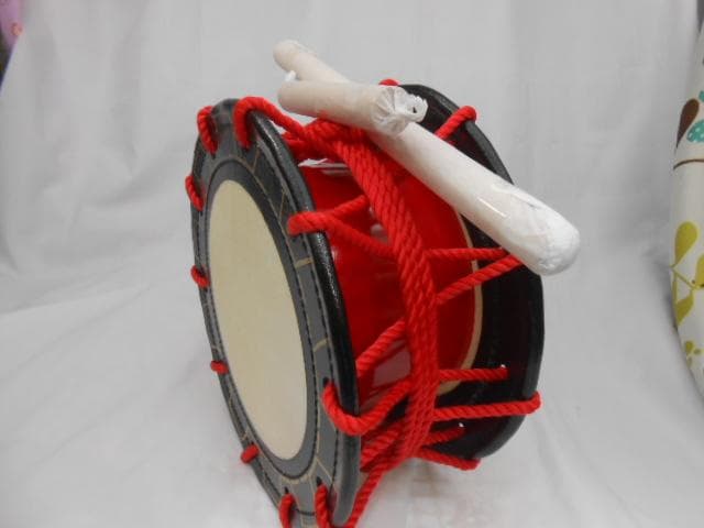 (送料無料)14.980円　Rエイサー締め太鼓25cm 撥付き　跳ねよう