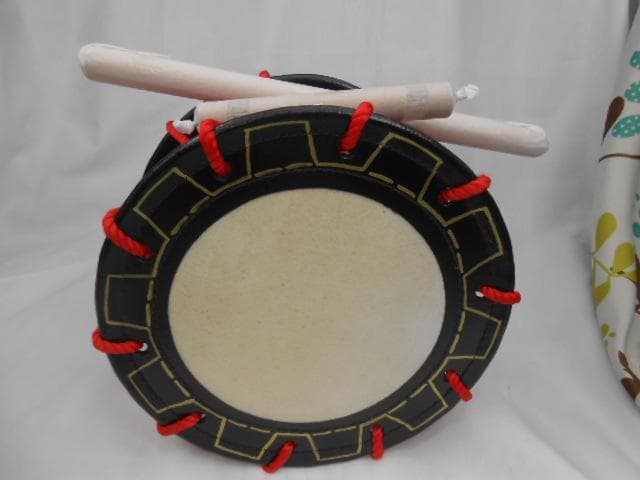 (送料無料)14.980円　Rエイサー締め太鼓25cm 撥付き　跳ねよう