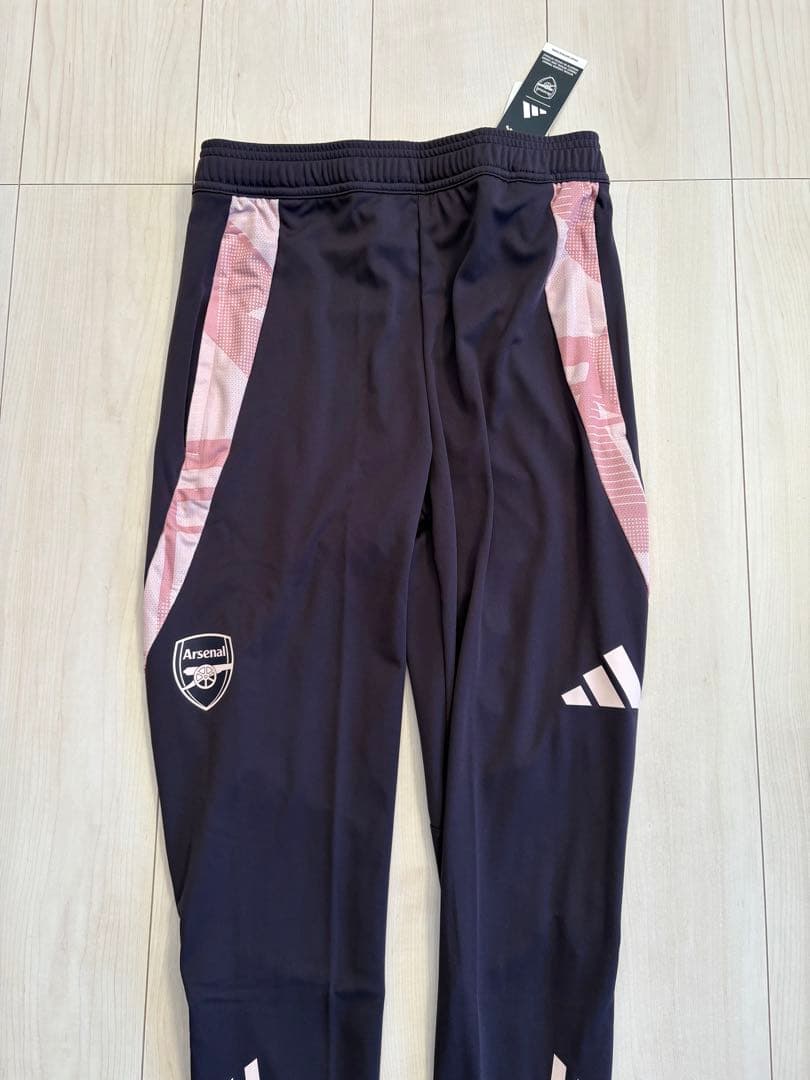新品タグ付★アディダス★アーセナル ティロ 24 トレーニングパンツ ★Ｍサイズ