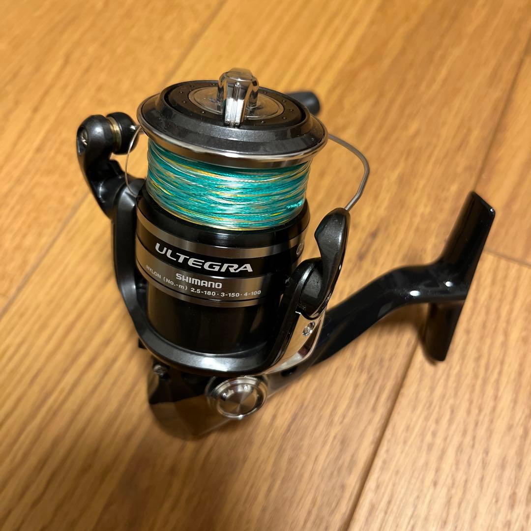 Shimano ULTEGRA C3000HG スピニングリール