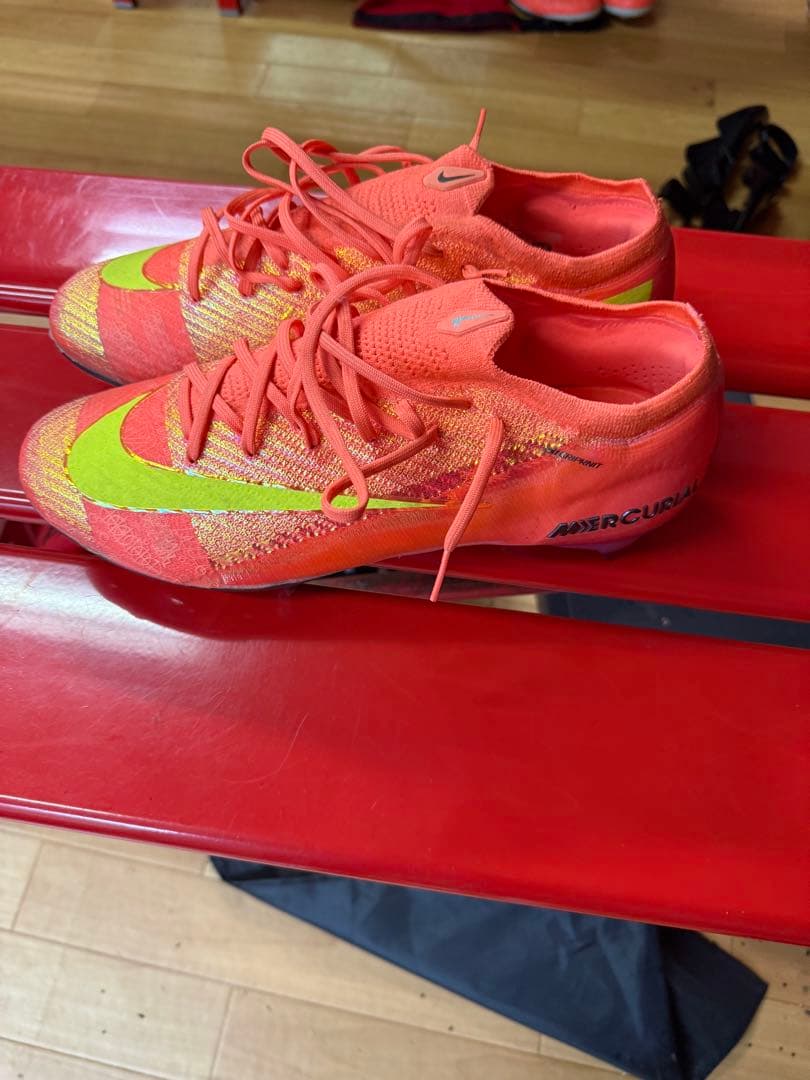 Nike Mercurial ナイキ マーキュリアルヴェイパー16 FG