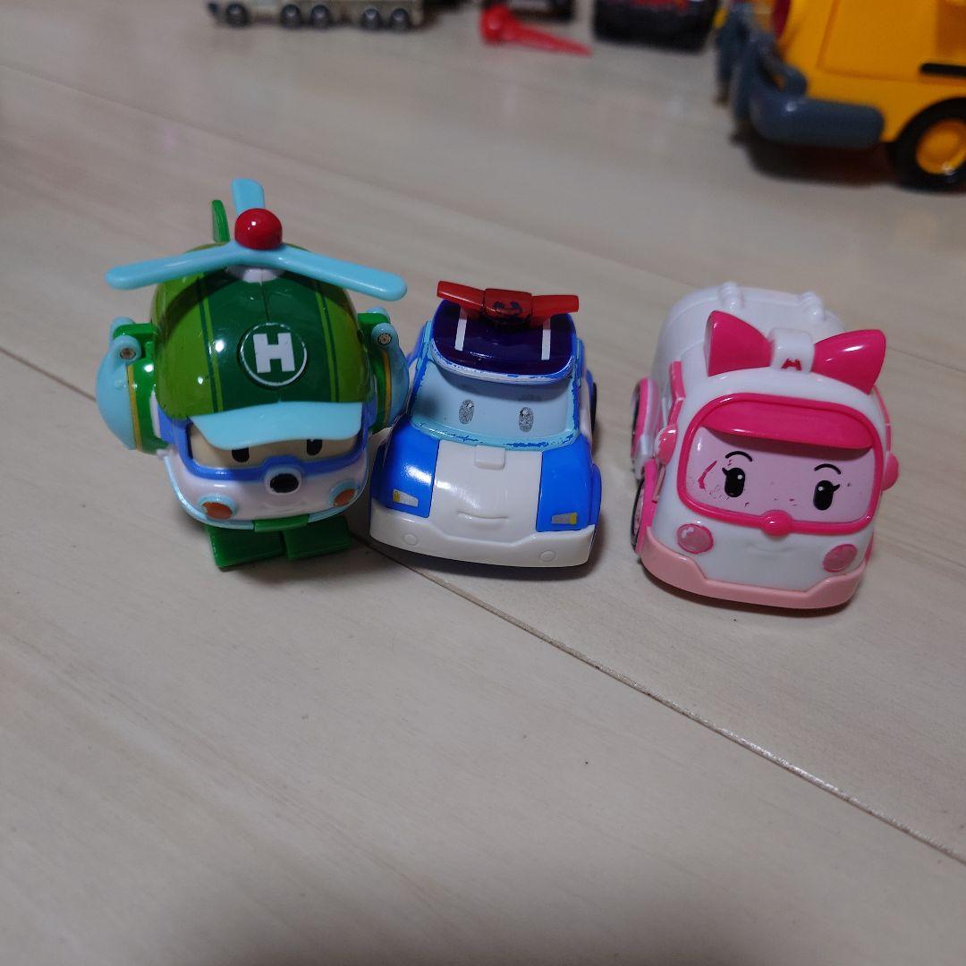 ロボカーポリー　変身変形ロボット　ダイキャスト　ミニカー　スクールビー　収納