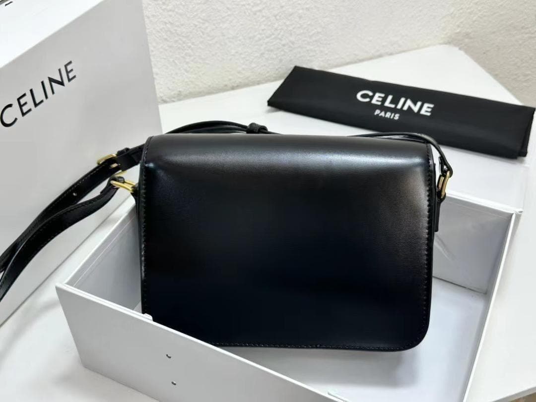 ◆断捨離 即日発送します 美品 ブラック レザー ショルダーバッグ
