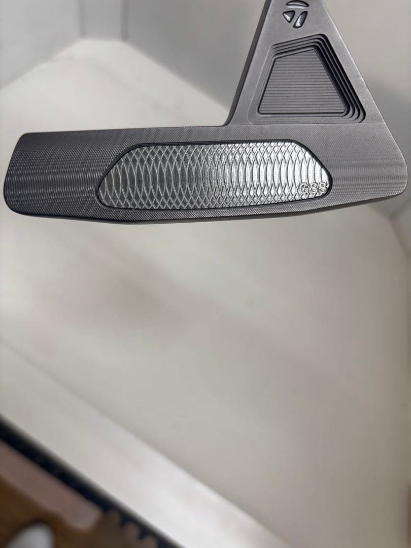 売り切り最終価格！TaylorMade TRUSS パター　GSS