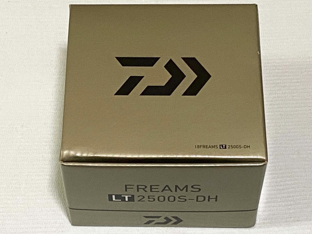 ダイワ　１８フリームス『FREAMS　２５００Ｓ－ＤＨ（ダブルハンドル）』　新品