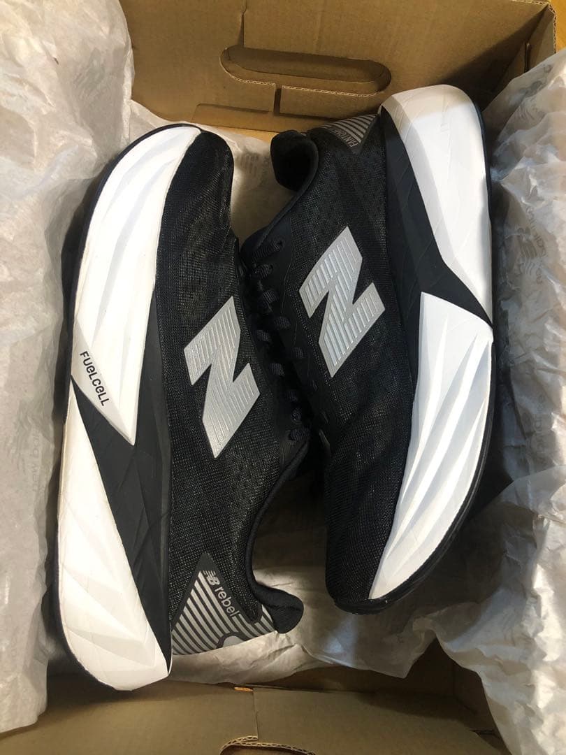 New Balance FuelCell Rebel v5　2E 27ｃｍ