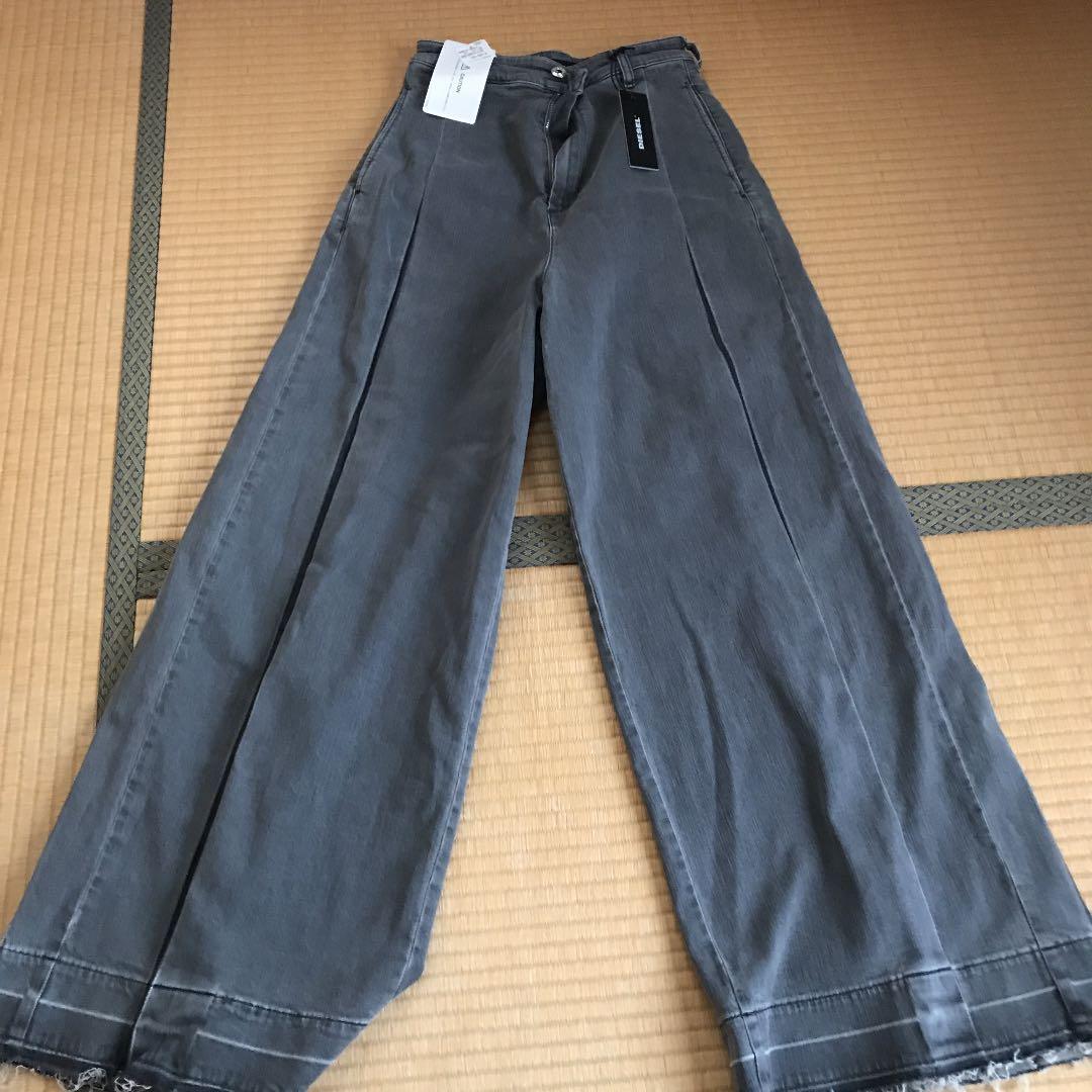 ディゼルのワイドパンツ
