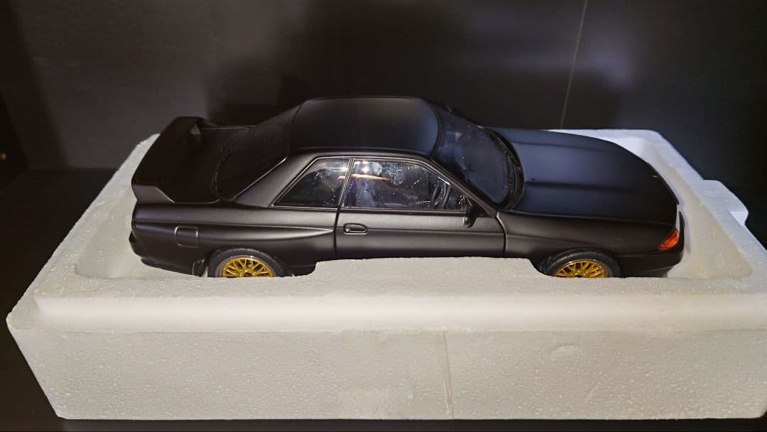 1500台限定 1/18 autoart Nissan r32 GT-R
