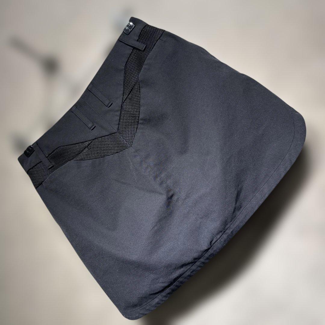 美品 DESCENTE golf ストレッチツイル インナーパンツ付 スカート