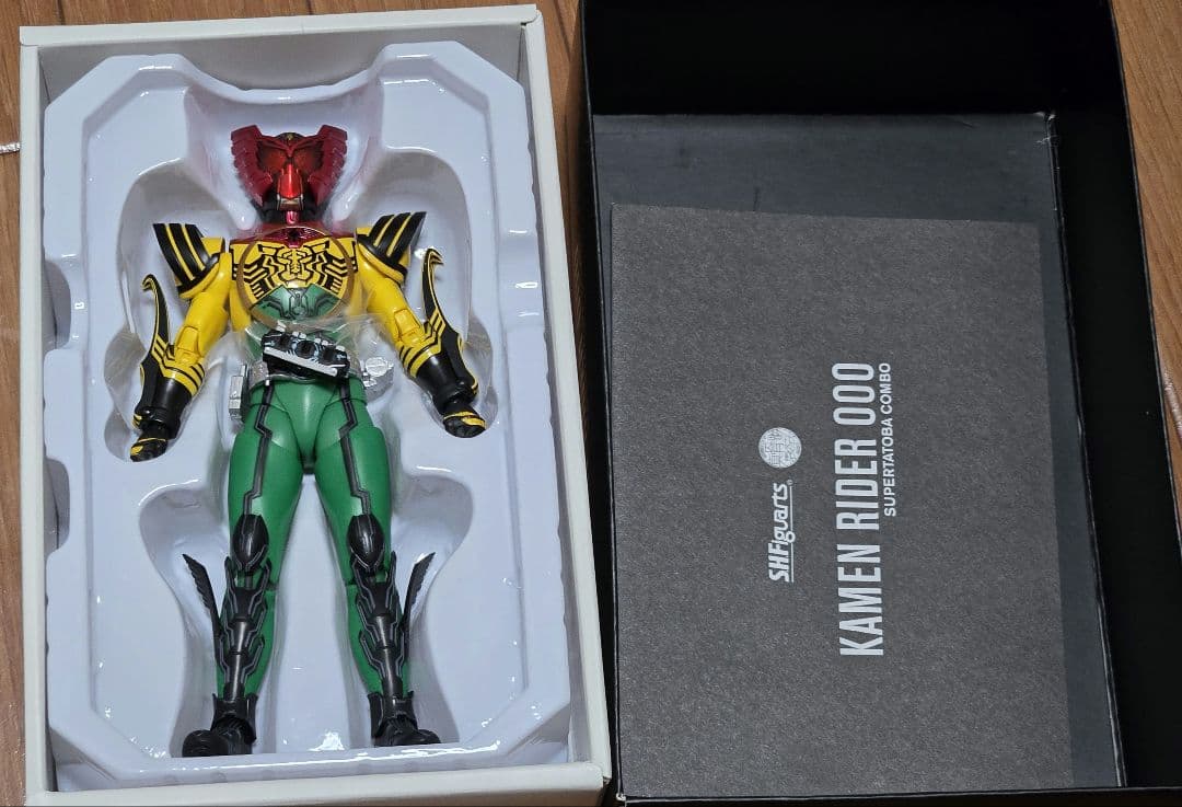 S.H.Figuarts 真骨彫製法 仮面ライダーオーズ スーパータトバコンボ