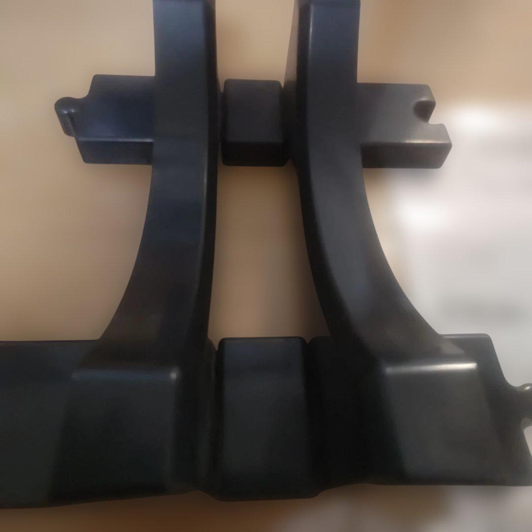ストライダーの部品