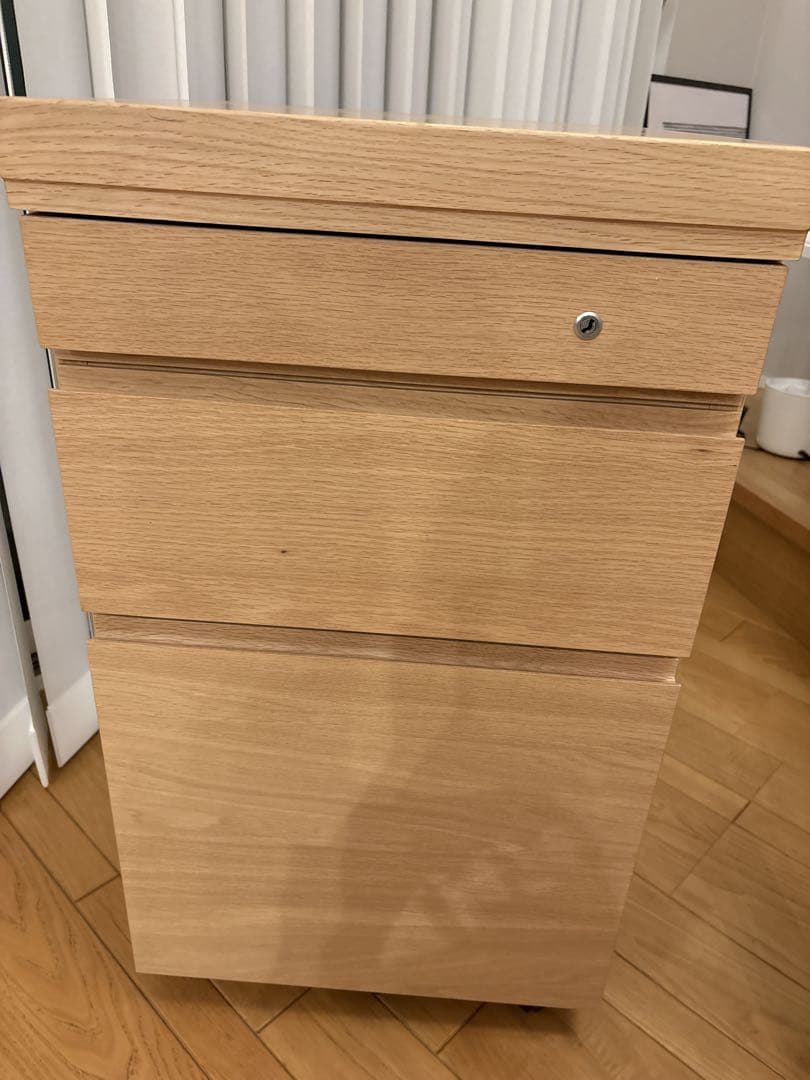 カリモク　木製デスク2台とワゴンの3点セット