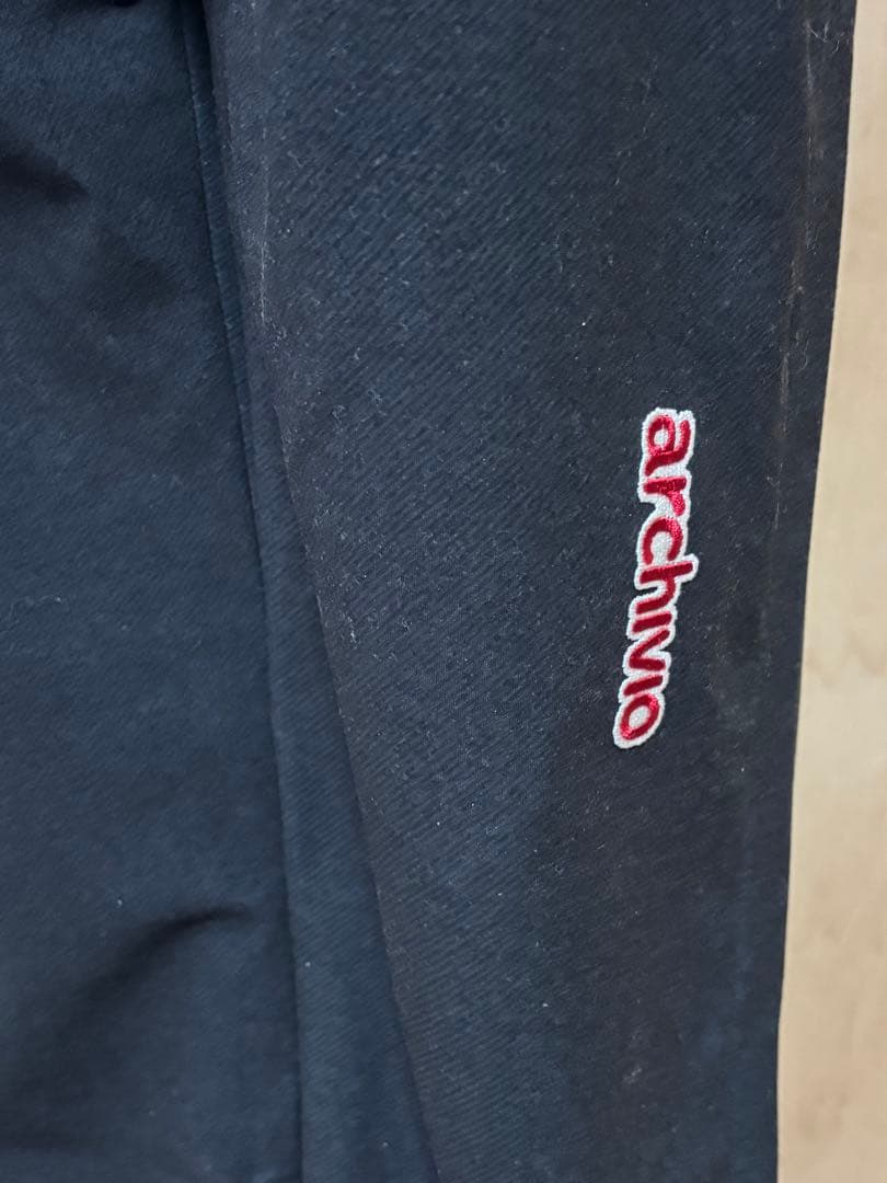 archivio ゴルフパンツ 黒ストレッチ素材