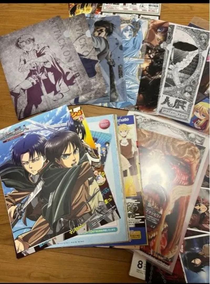 進撃の巨人　グッズセット