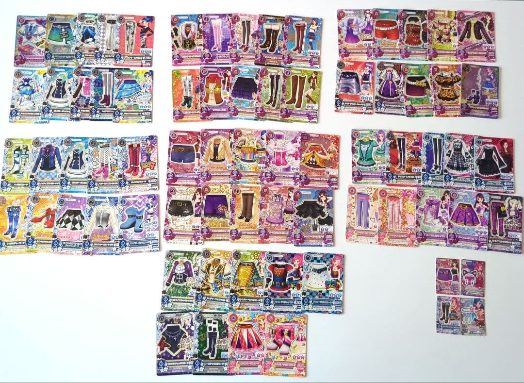【初期】アイカツカードまとめ売り　189枚+オマケ4枚