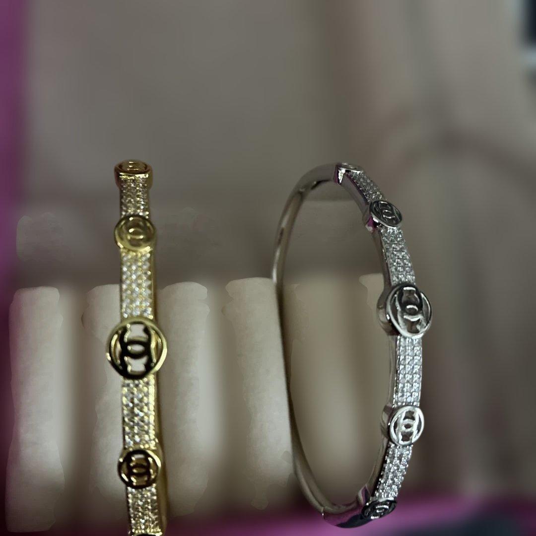 ☆CHANEL ブラックキルティングチャーム＆バングルセット☆