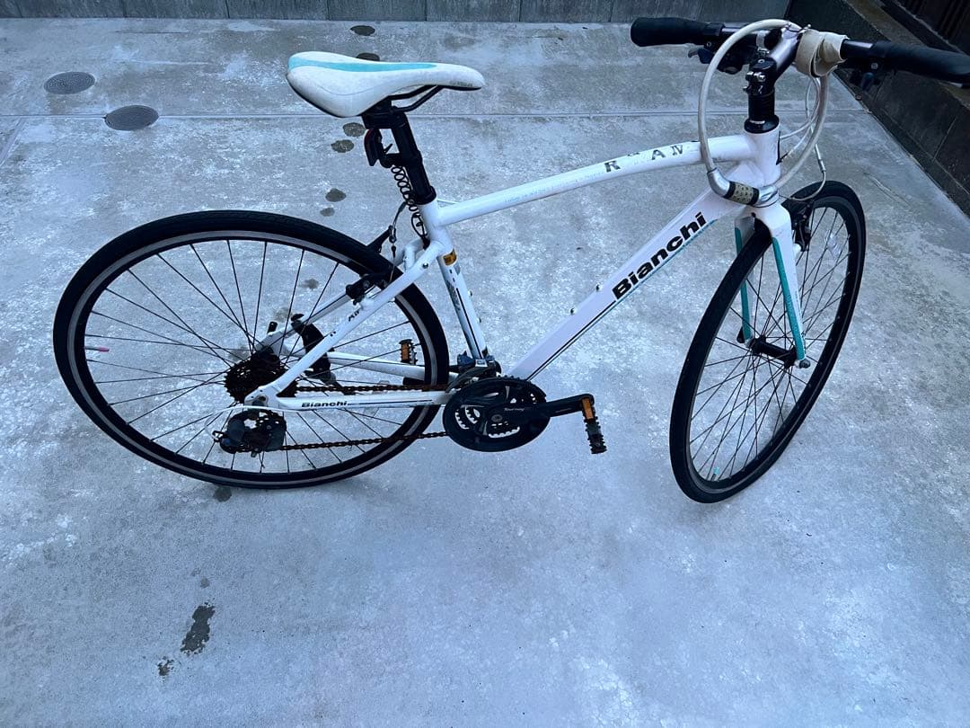 【引き取り限定】Bianchi ROMA4ホワイト クロスバイク