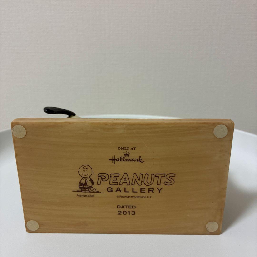 ルーシー スヌーピー フィギュア 万年カレンダー