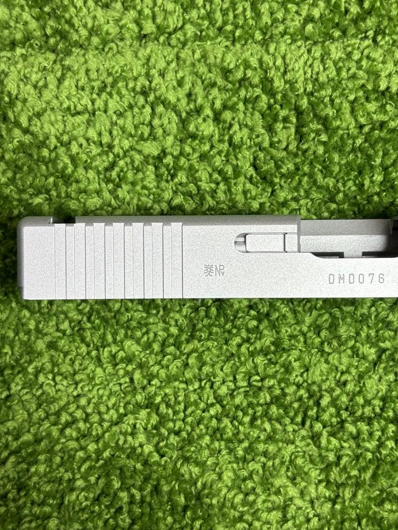 サイドアームズ　東京マルイ Glock17Gen3 セラコートシルバースライド