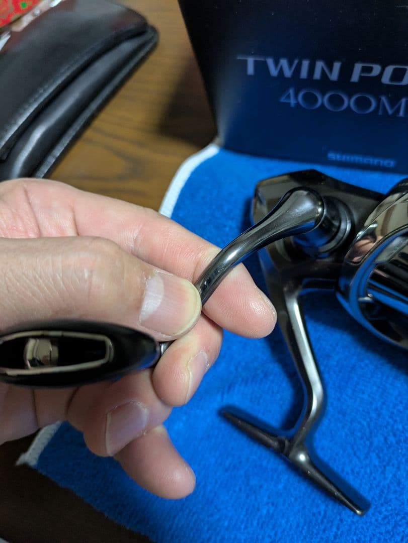 SHIMANO 20TWIN POWER 4000MHG 中古美品