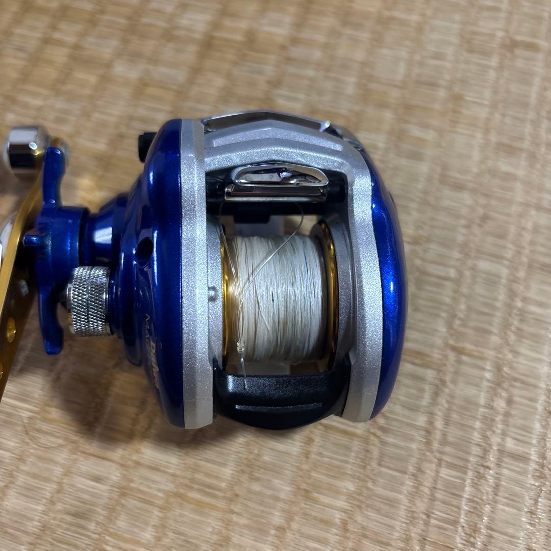 Daiwa Mad Force リール 青色