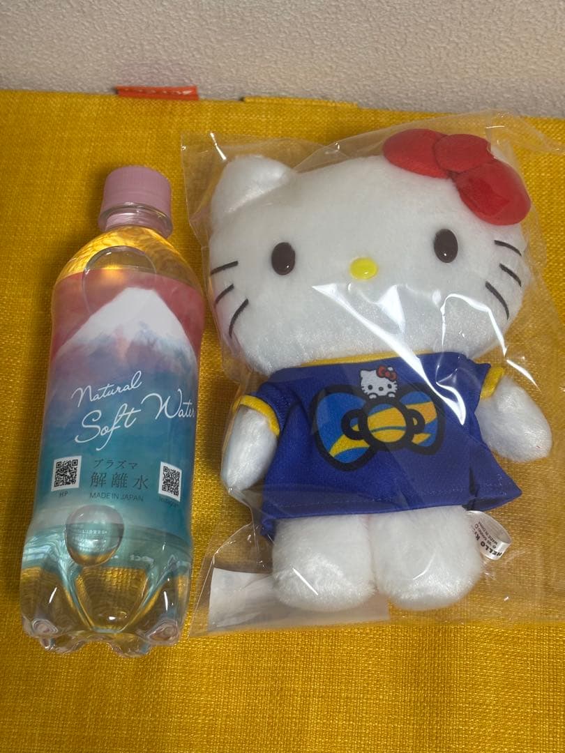 サッカー　トリニータ　キティ　ニータン　ぬいぐるみ　畳